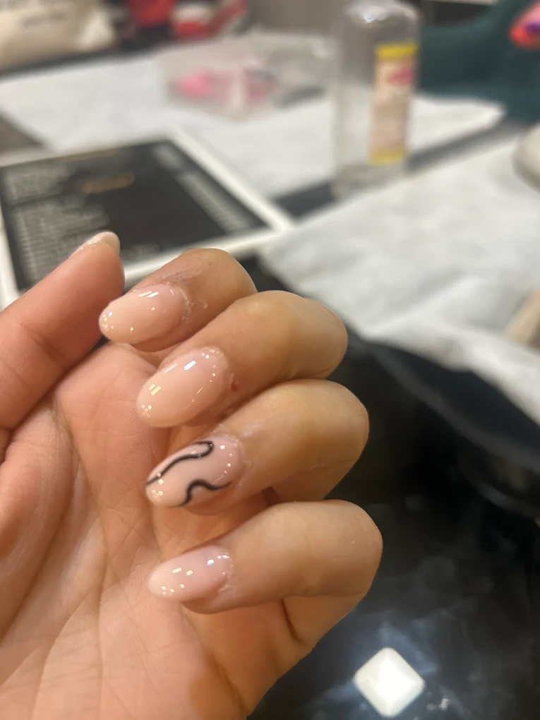 Amils Hair Lounge Patiala nail art
