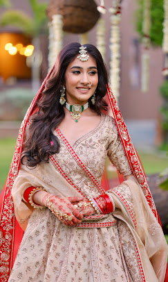 Anukriti Makeup Artist Saket New Delhi makeup