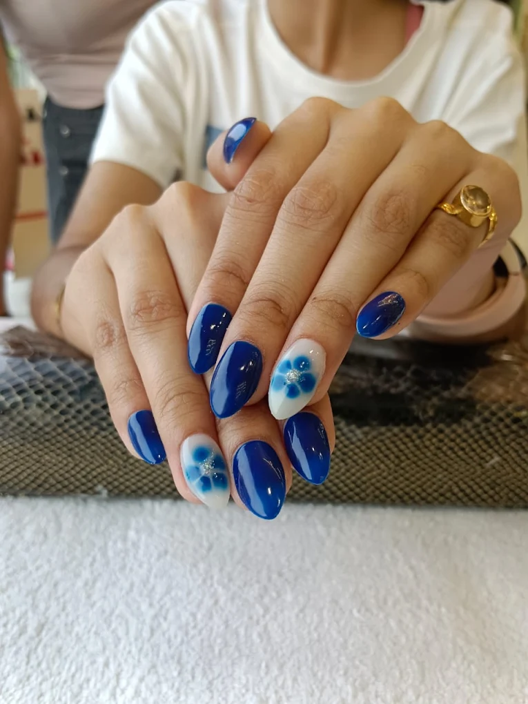 Elite Beauty Aesthetic Salon Mohali nails
