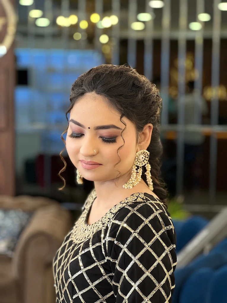 Hair Masters Luxury Salon Jalandhar make up