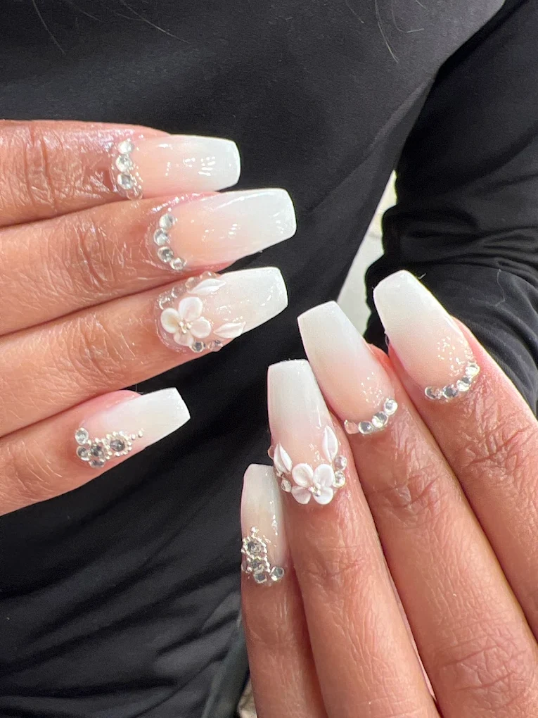 Lakme Salon Hoshiarpur nail