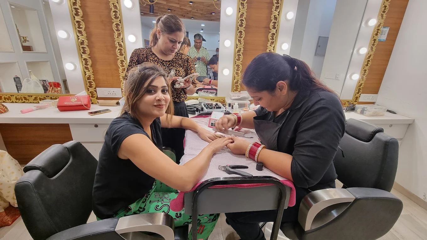Lakme Salon Hoshiarpur nails
