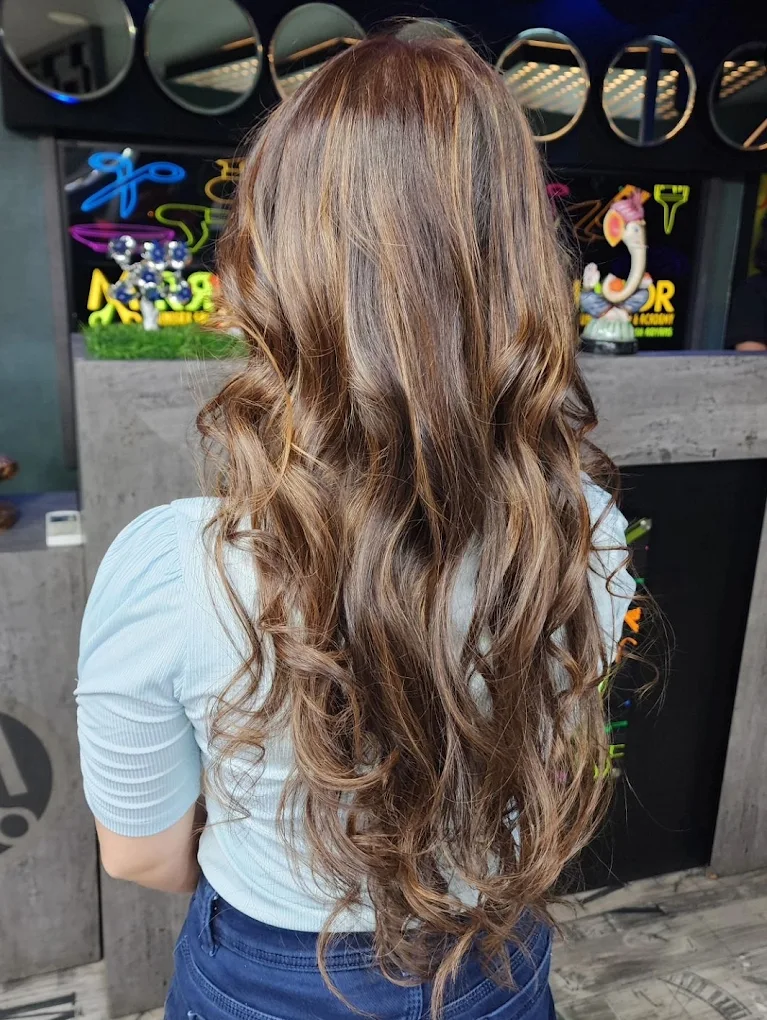 Mirror Unisex Family Salon Ambala hair colour