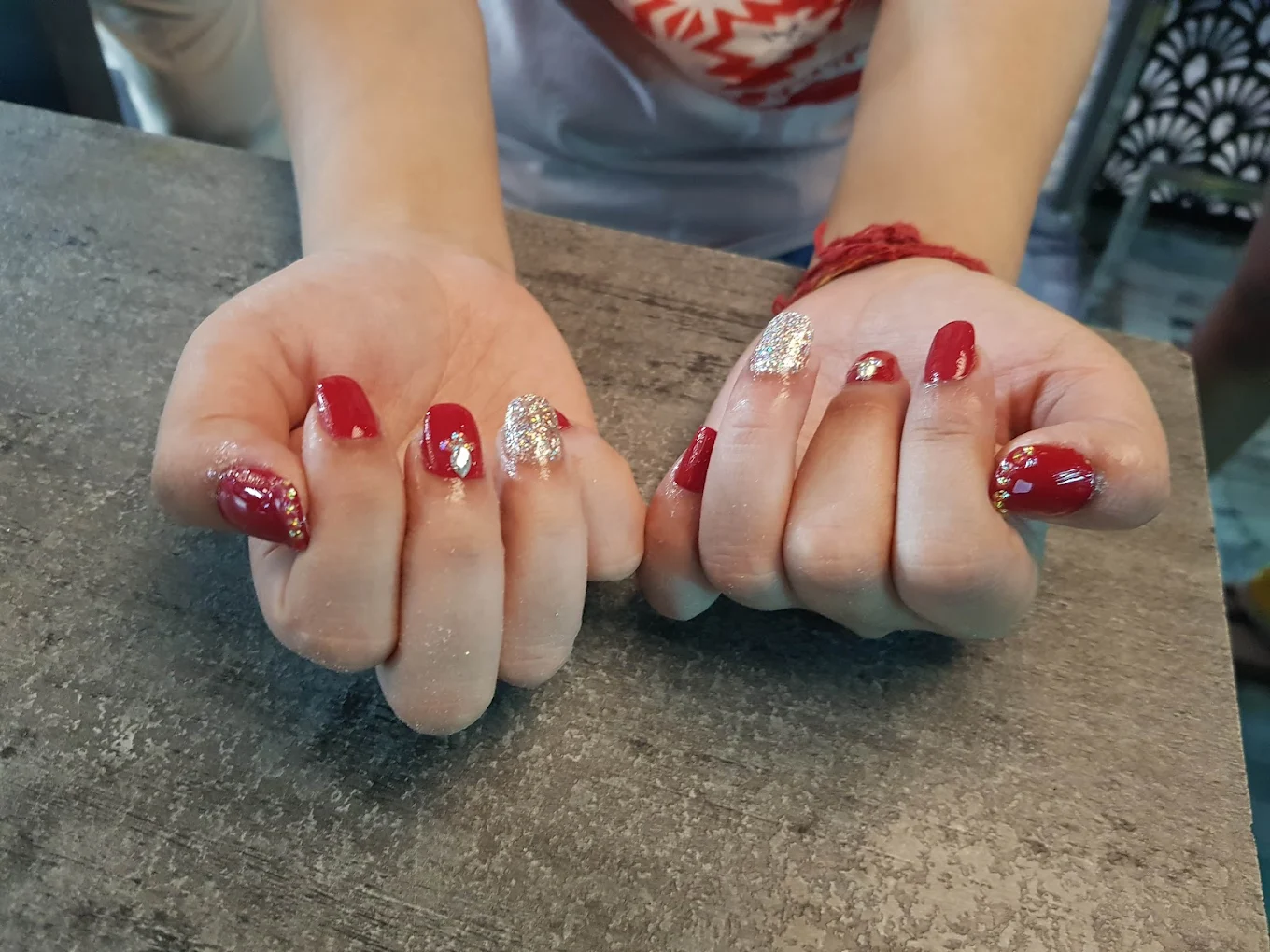 Mirror Unisex Family Salon Ambala nail extension