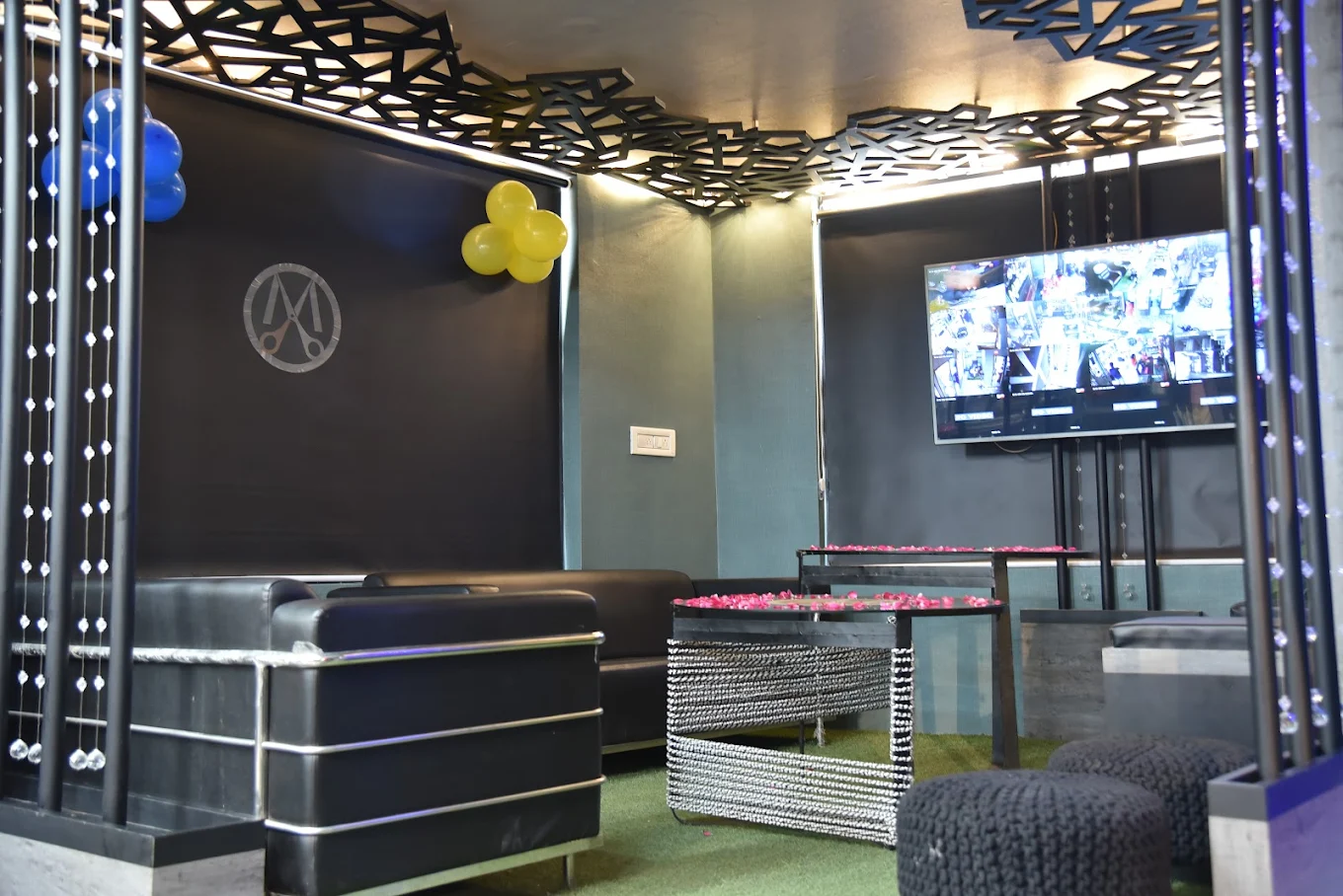 Mirror Unisex Family Salon Ambala profile image