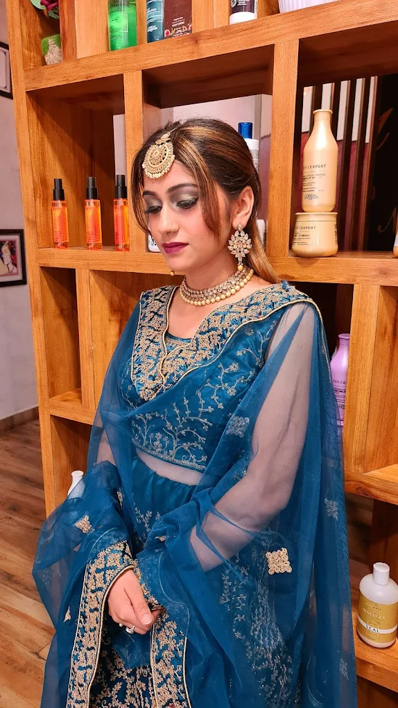 Nirmals Beauty Arcade Pathankot make up
