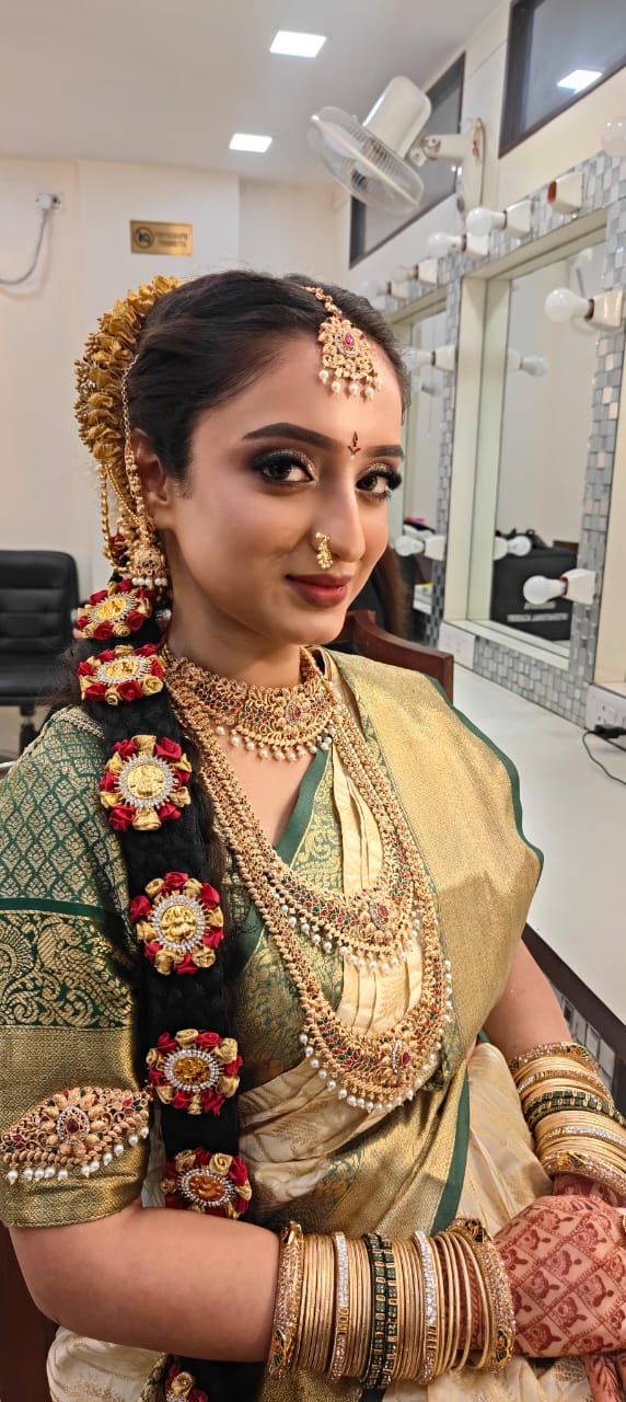 hair style by best makeup studio Kala Mistique Makeup Studio in durg chhattisgarh