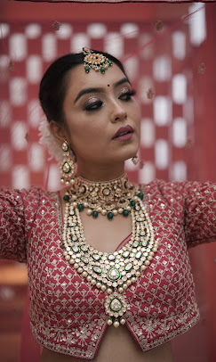 makeover Looks Salon Downtown Meerut 1