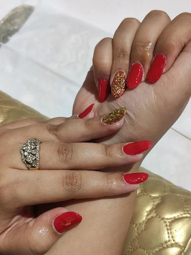nail studio Lakme Salon Vasant Vihar Delhi