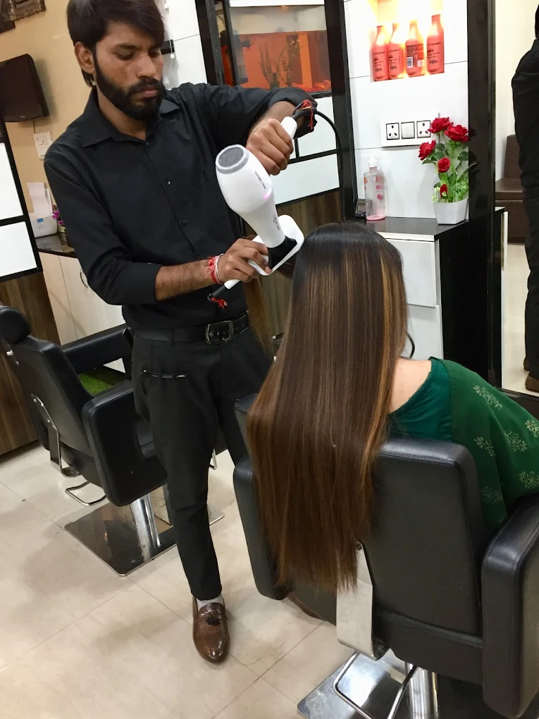 1st dream Shine Salon Panchkula hair