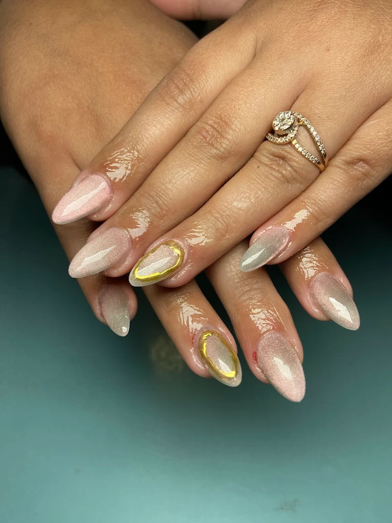 Dazzle Studio Academy Mohali cat eye nails