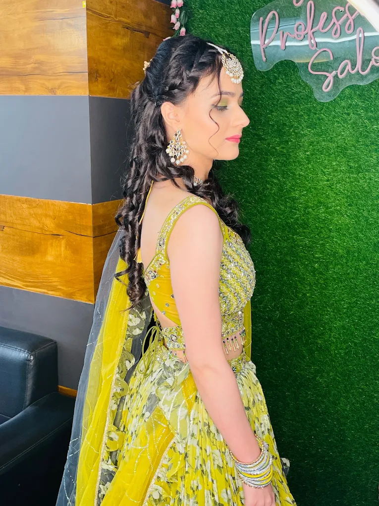 Divine Professional Family Salon Panipat haldi look