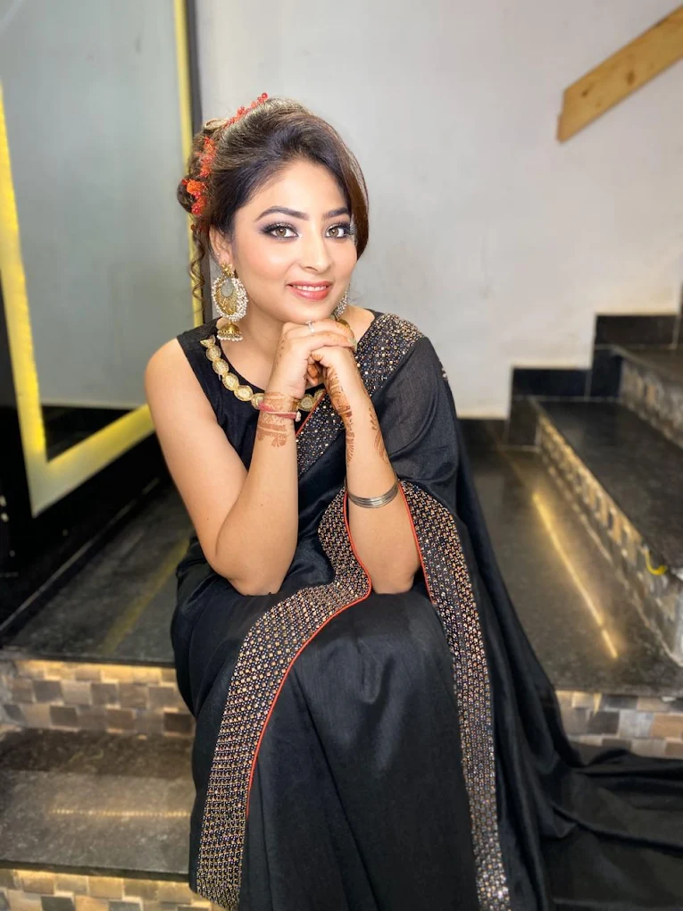 Glam Door Unisex Salon Panchkula party makeup