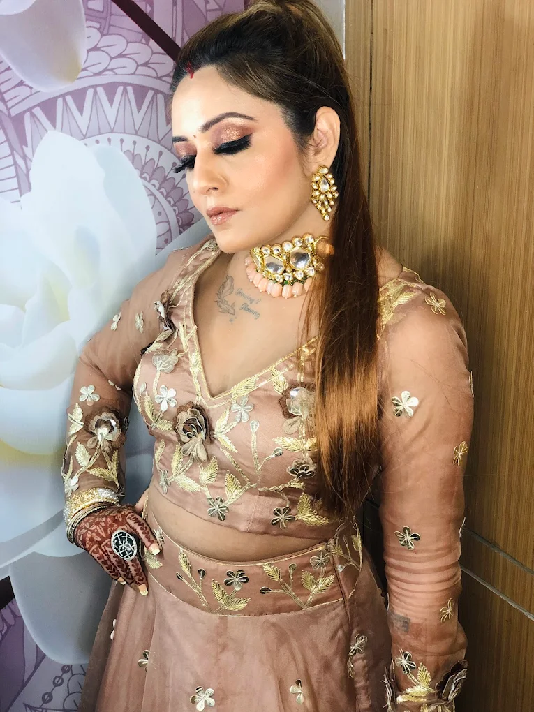 Harp Makeovers Unisex Salon ACademy Karnal makeup