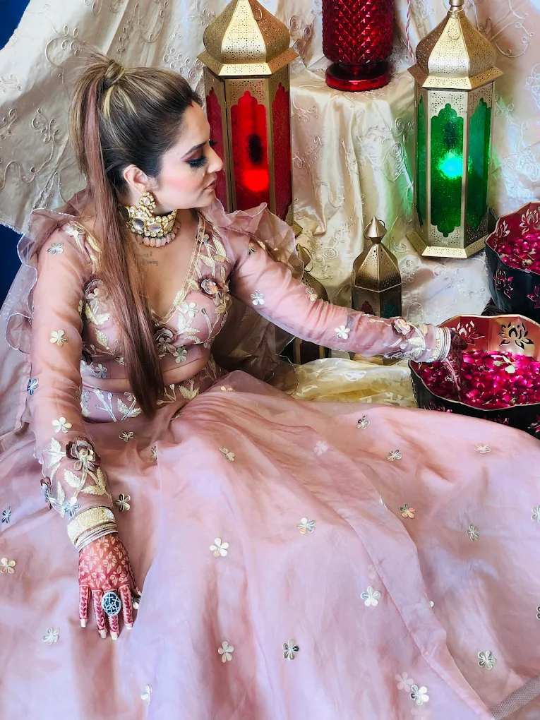 Harp Makeovers Unisex Salon ACademy Karnal reception makeup