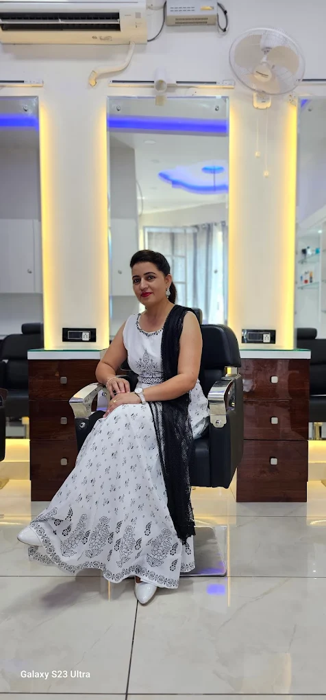 MD Beauty Hub Panipat party makeup