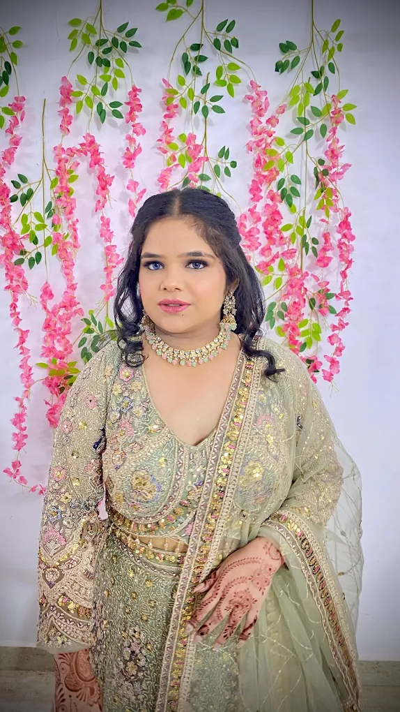 Meenu Makeover Academy Karnal make up