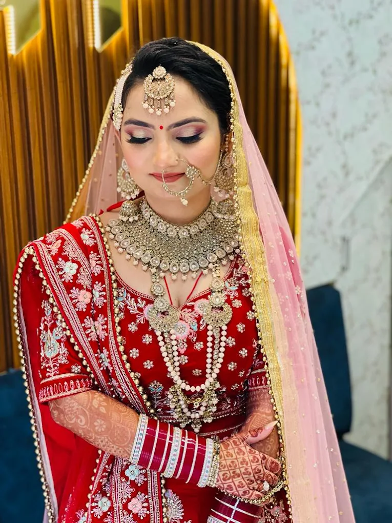 Nadeem Husain Salon N Spa Ludhiana bride makeup