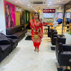 Reglow International Salon Mohali bride