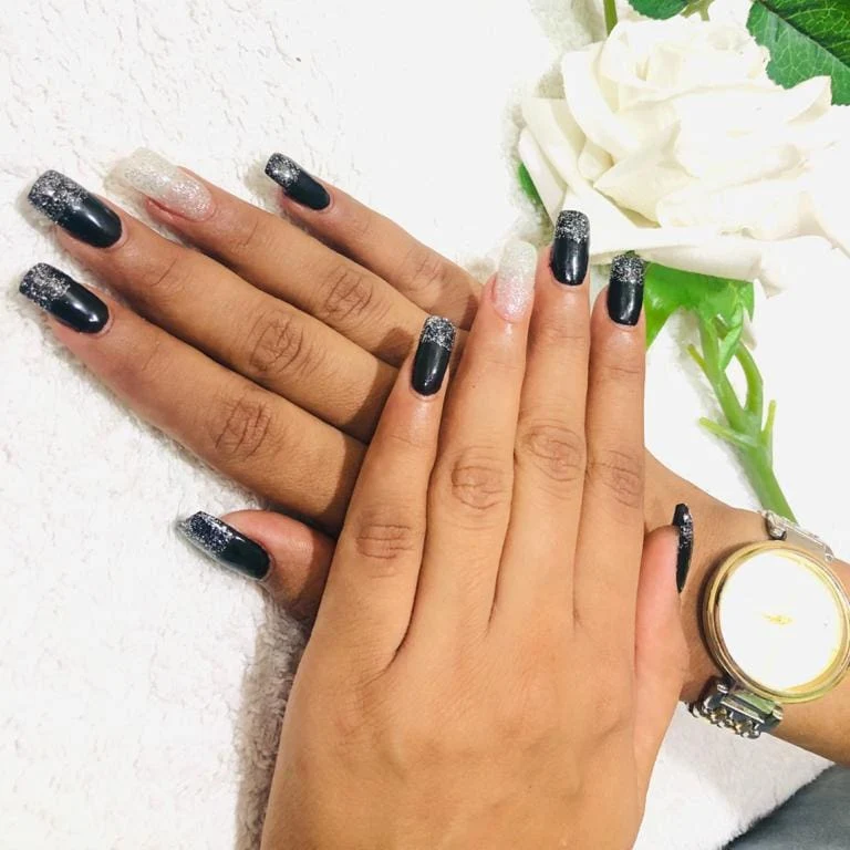Reglow International Salon Mohali nails extension