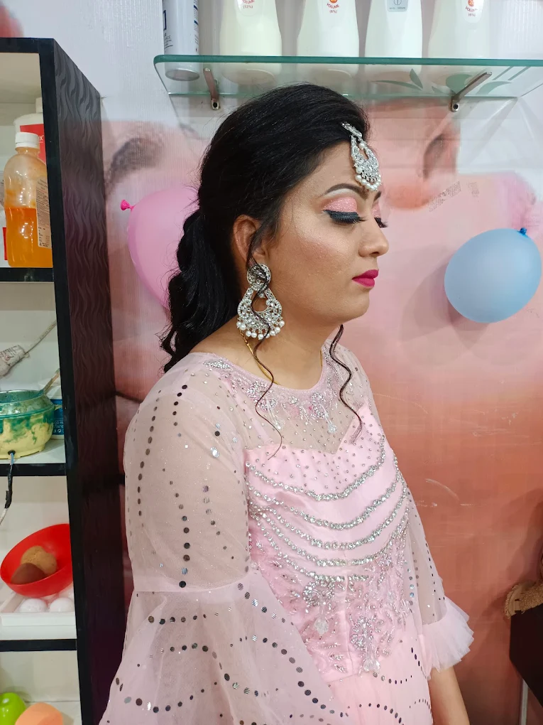 Silver Scissors hair and beauty salon Kapurthala makeupp