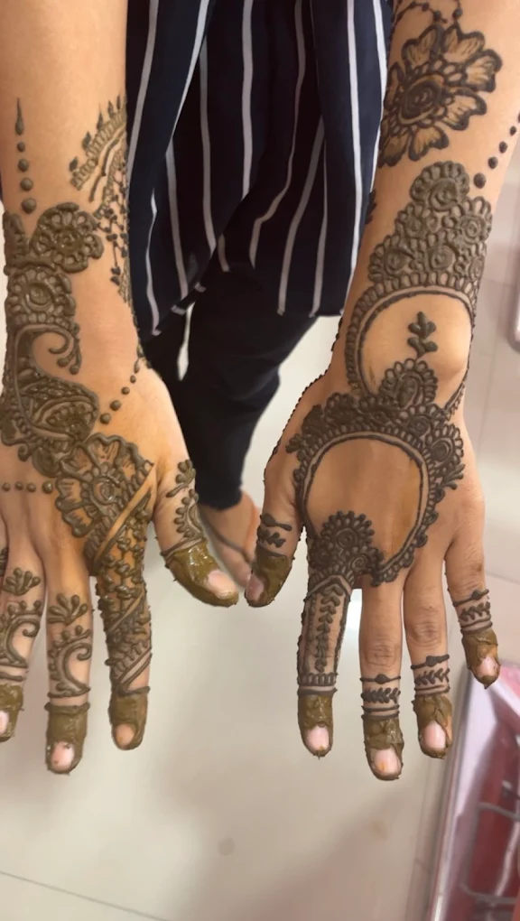 Style Zone Unisex Salon Mohali mehndi