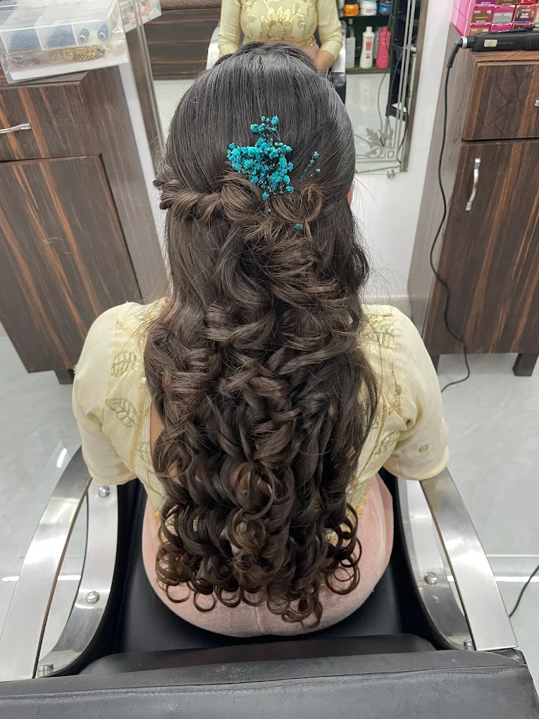 Adityas Professional Women Salon Sonipat hairdo