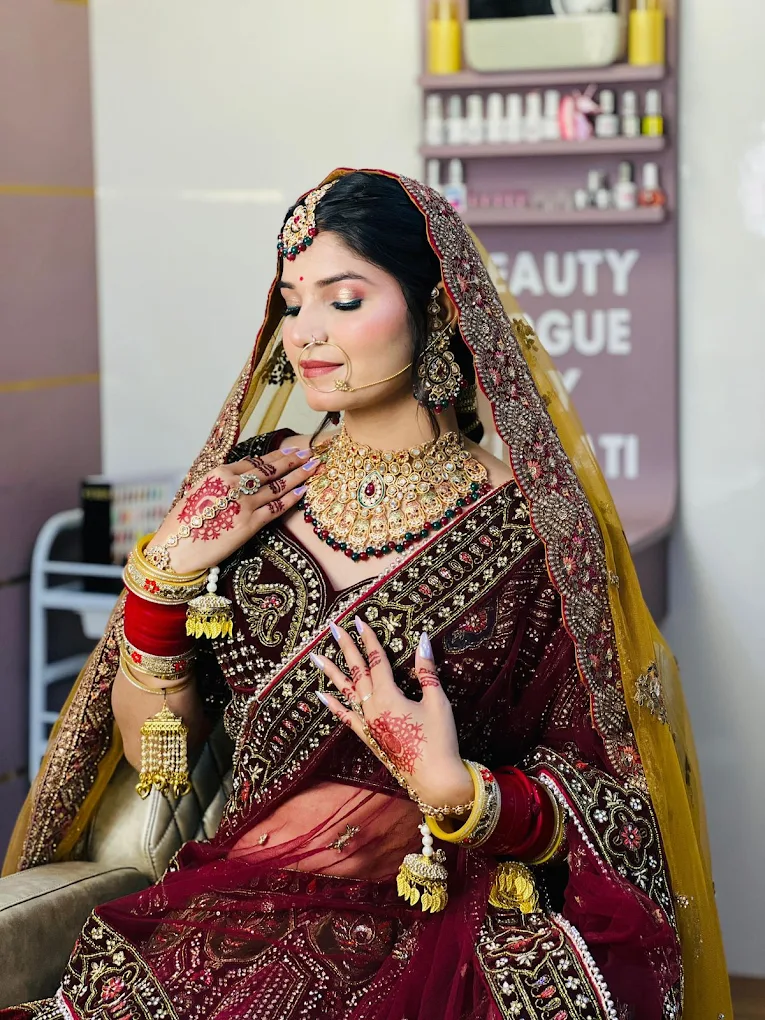 Beauty vogue by Sumati Sirsa brode
