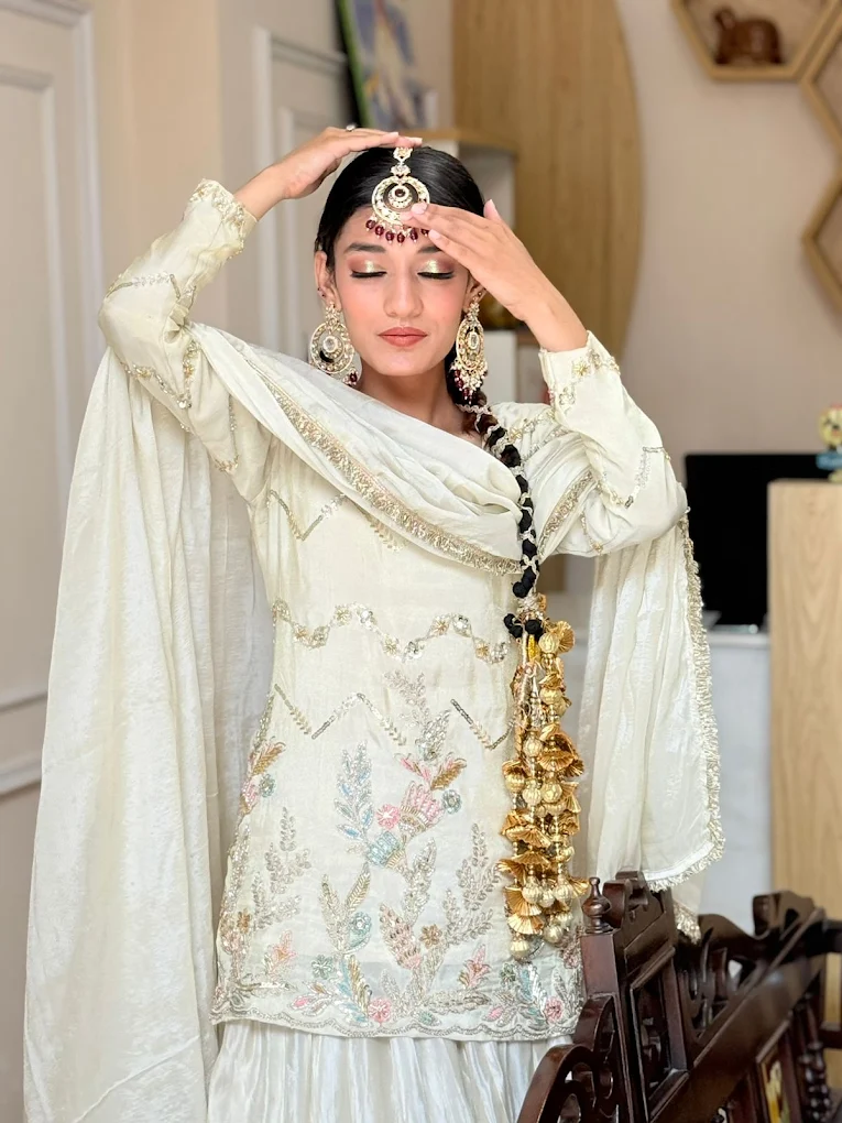 Beauty vogue by Sumati Sirsa party makeup