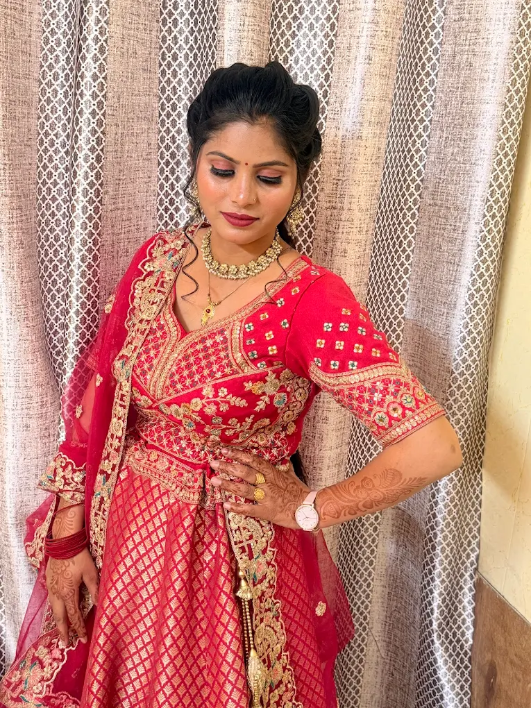Esha Makeovers Kaithal party makeup