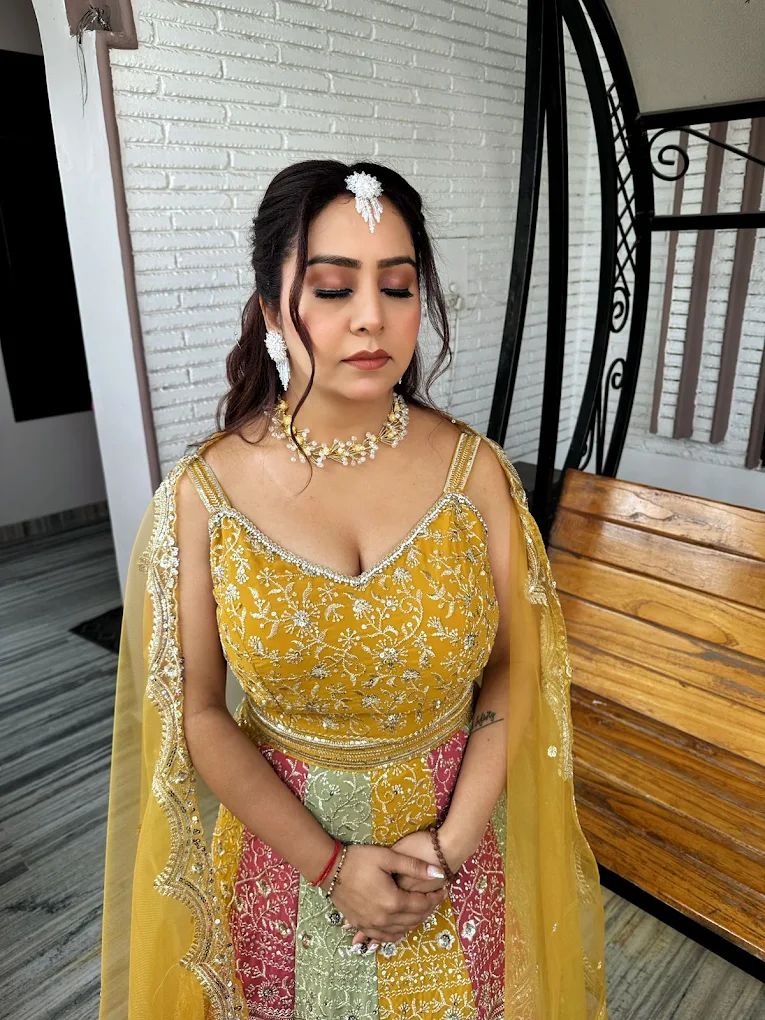 Glamie Unisex Salon Sirsa party makeup