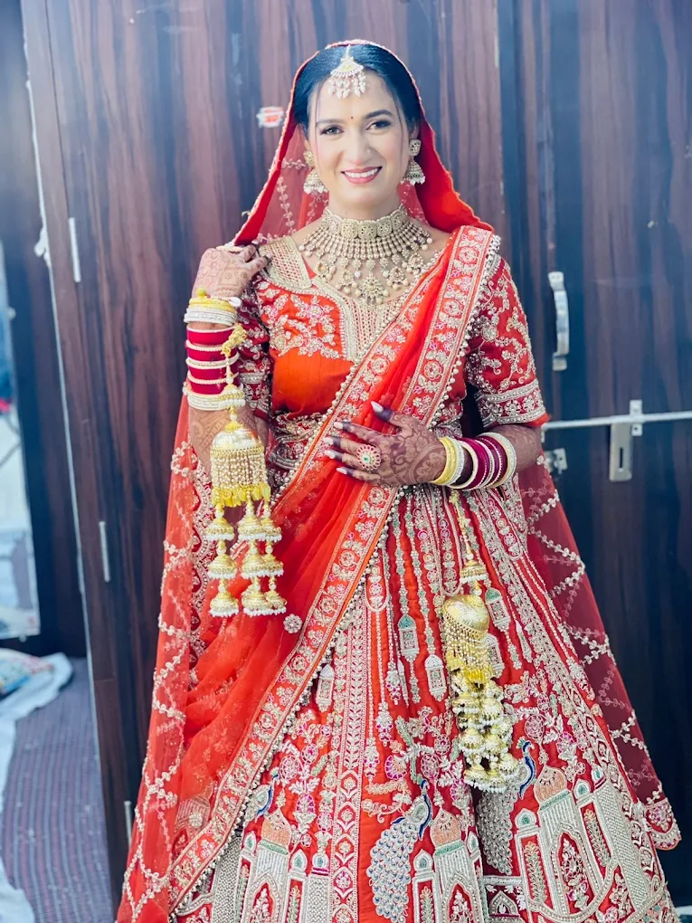Glamours Beuaty Salon Sirsa brida