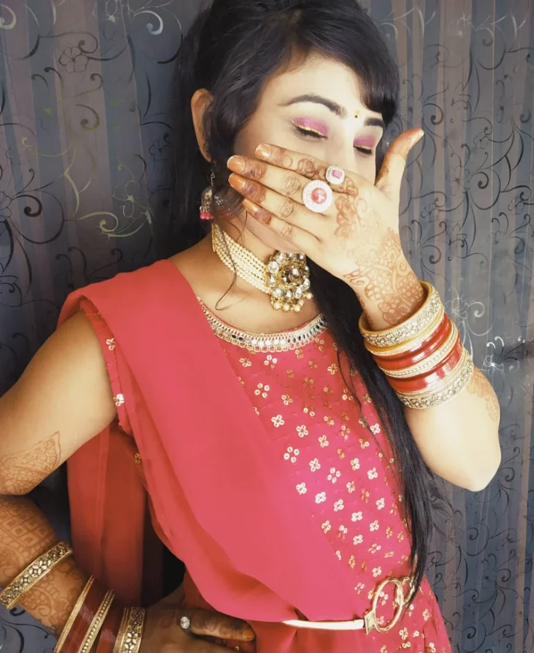 Glow Makeovers Academy By Varsha Saini Rohtak makeup 768x940