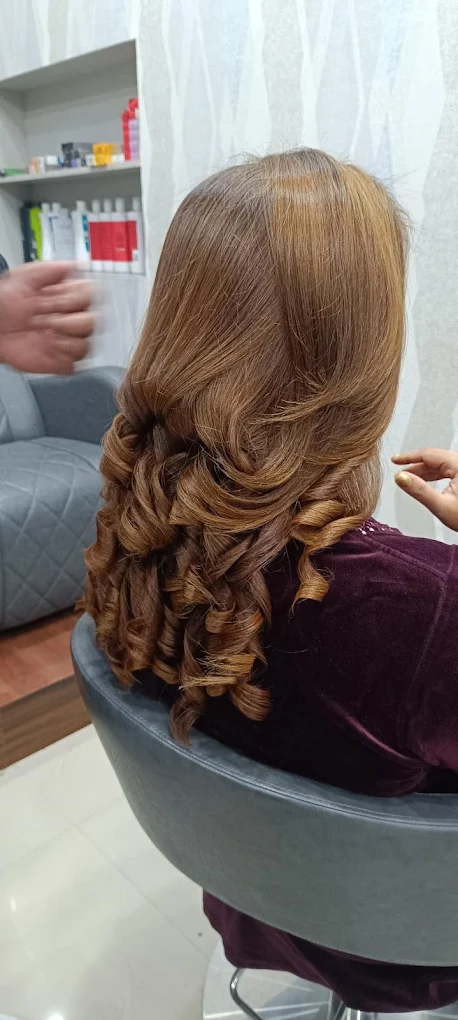 Golden Scissor Salon Sonipat hair colour
