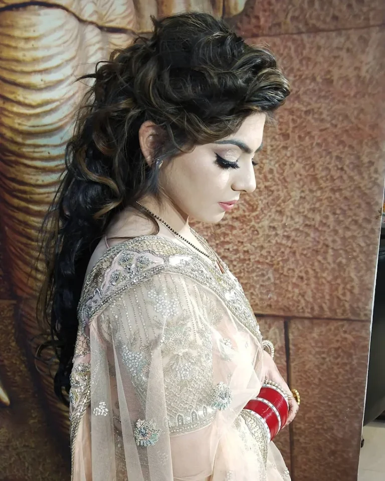 King N Queen Luxury Unisex salon Rohtak makeup 768x959