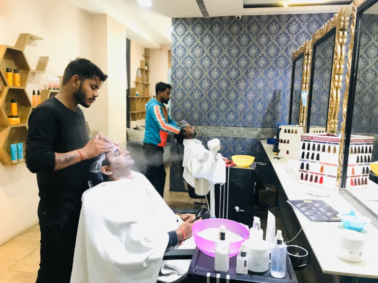 King n Queen Unisex salon Sonipat facial 768x576
