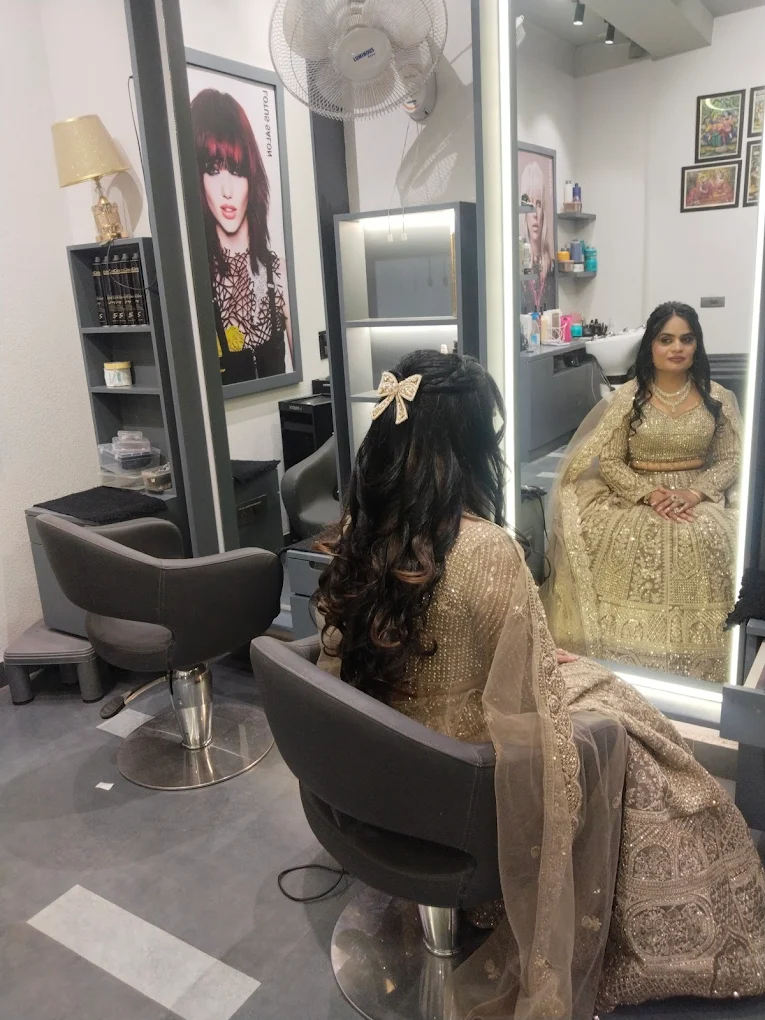 Lotus Salon Sonipat makeup