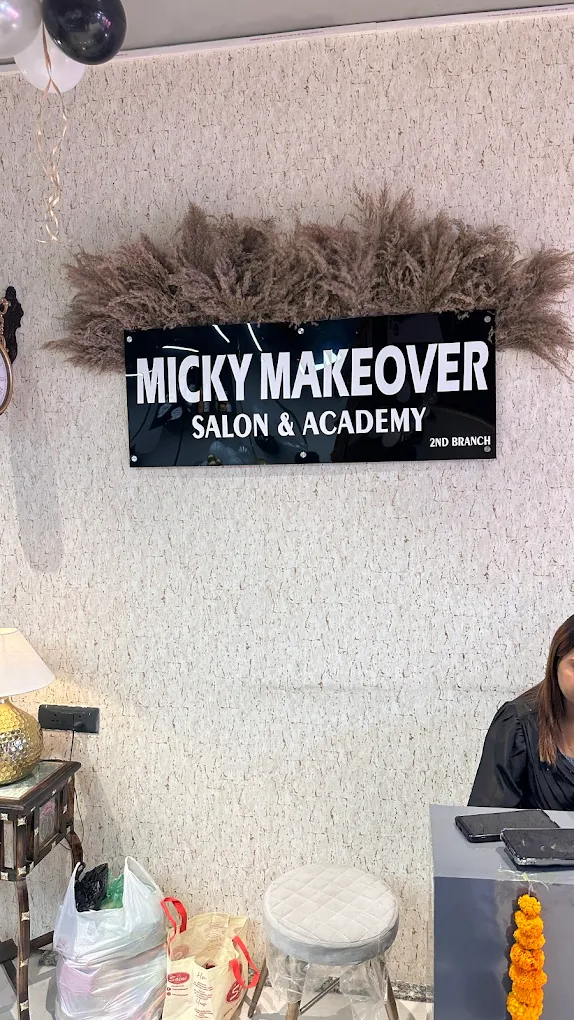 Micky Makeovers Salon Academy Hisar logo