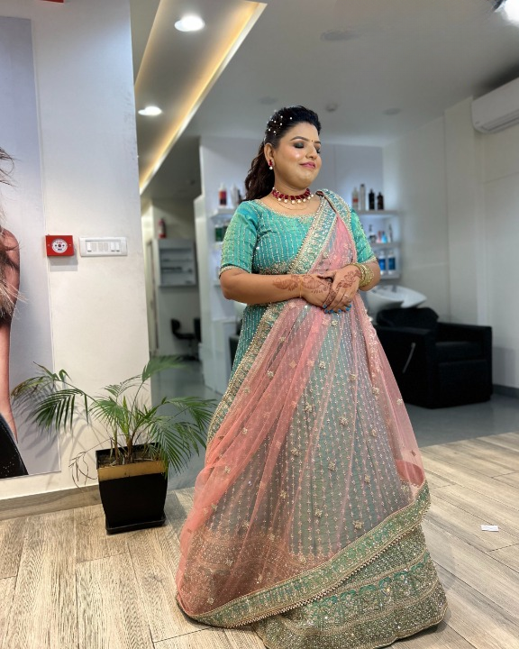 Naturals Signature Salon Rohtak makeup