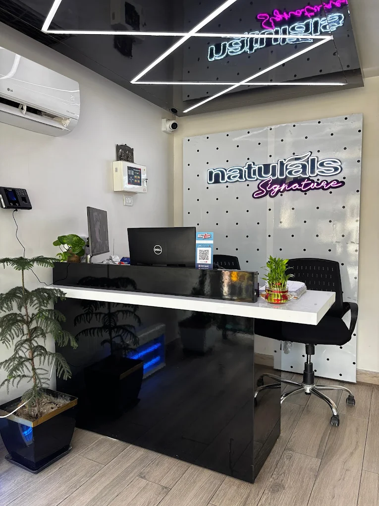 Naturals Signature Salon Rohtak profile image