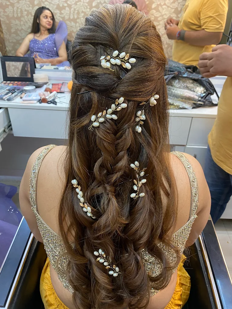Prerna Makeovers kaithal hairstyle