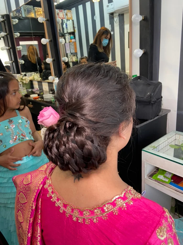 Shilpa Sharuti Makeup Studio Academy Sonipat hair