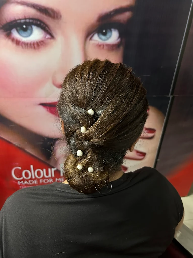 Style Makeover Hair nails studio Sonipat hairdo