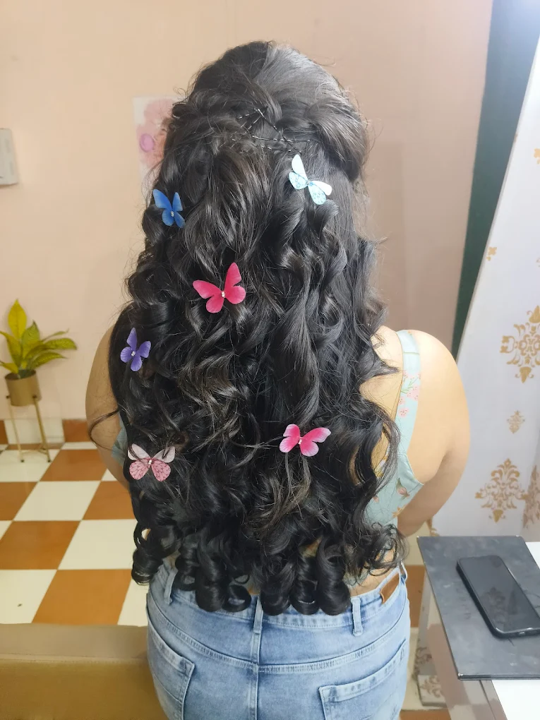 Vanshika Glamup Studio Kaithal hair