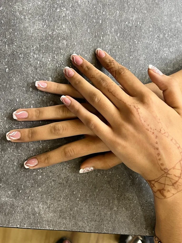 Absolutestar unisex salon Faridabad nails