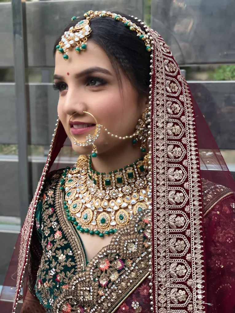 Anu Makeovers Beauty salon makeup Studio Faridabad bridal