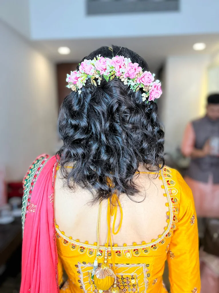 Charvi makeovers Training centre Faridabad hair