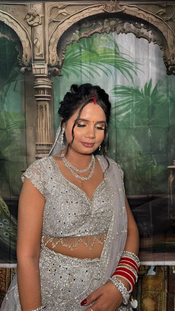 Charvi makeovers Training centre Faridabad makeup