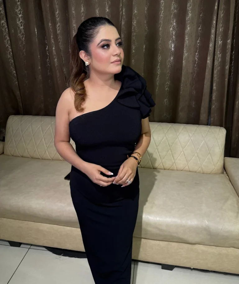 DKM Studio99 Faridabad makeup 768x910