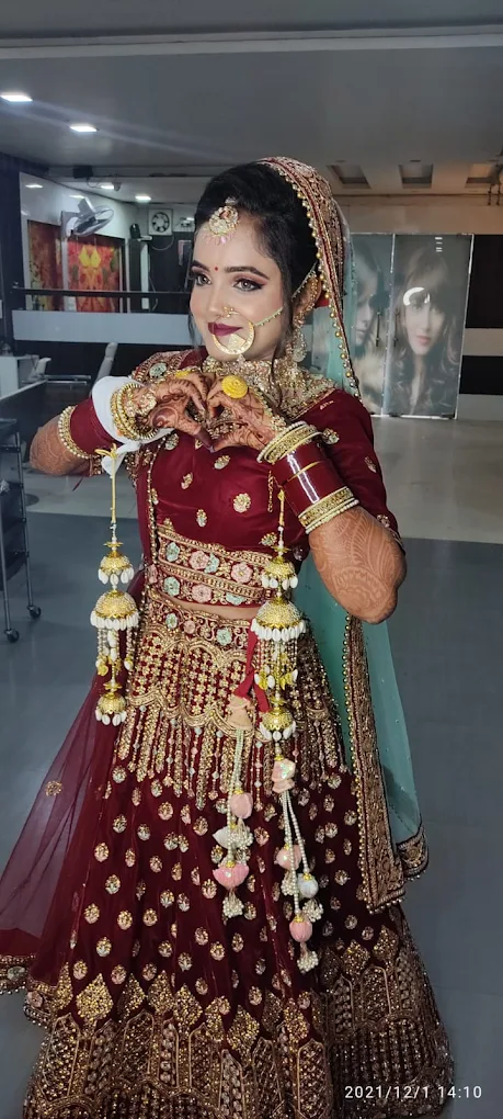 HD Makeovers Unisex Salon Yamunanagar bridal makeup